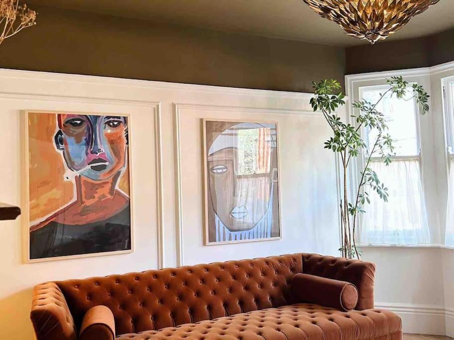 Luxury City Centre Townhouse - Sleeps 6 Chester Bagian luar foto